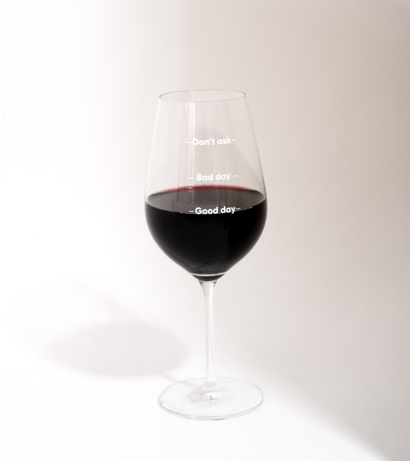 Verre à vin pour montrer son humeur