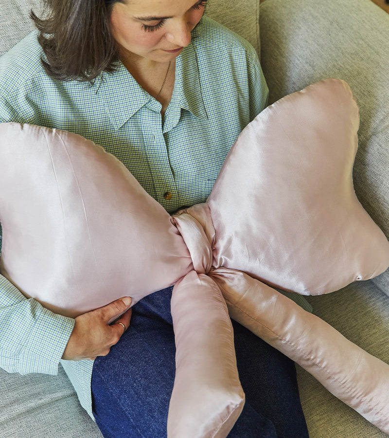 Coussin noeud en satin