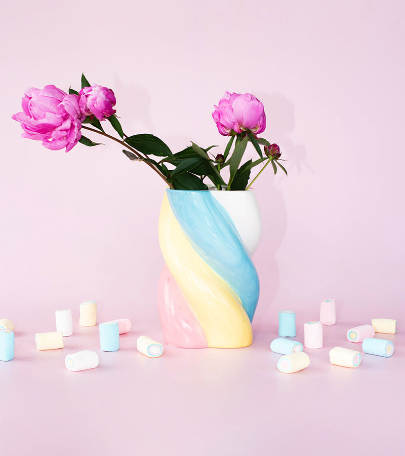 Marshmallow candy vase