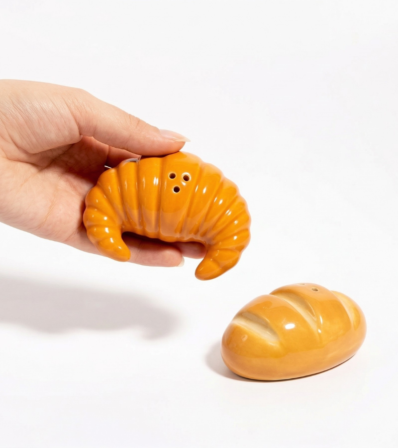 Baguette and croissant salt and pepper shakers